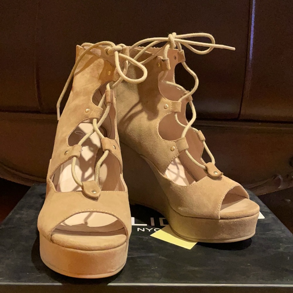 J//SLIDES - Free people